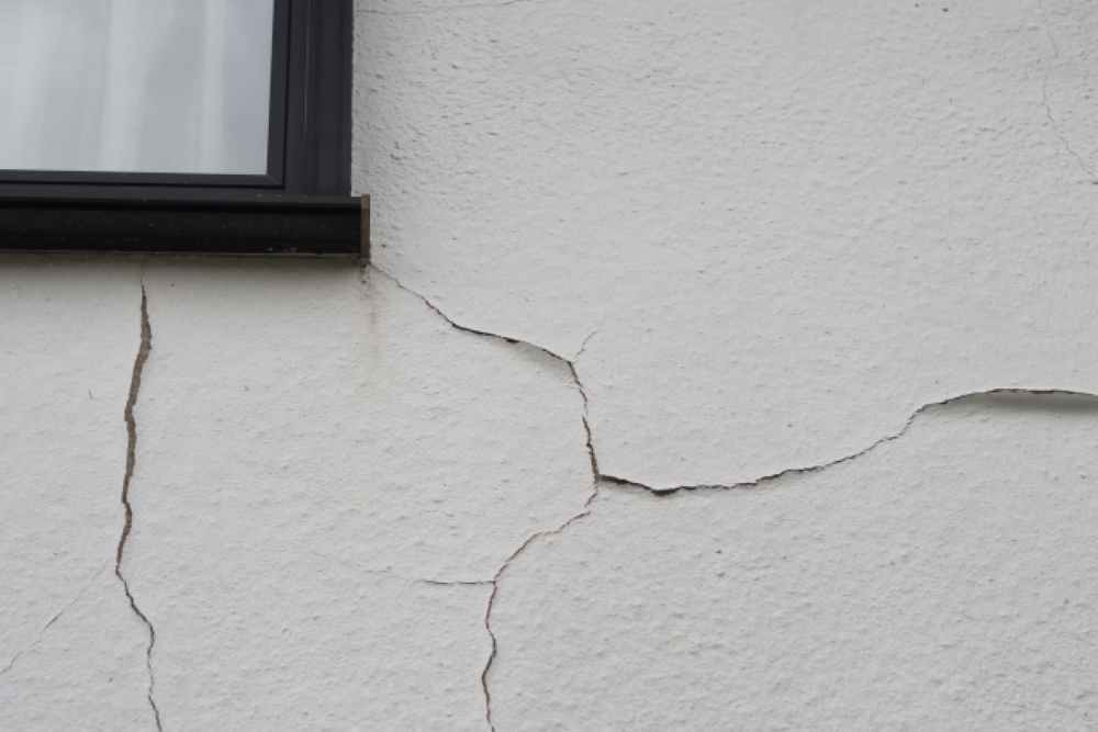 工場・倉庫の老朽化で起こる劣化リスクとは